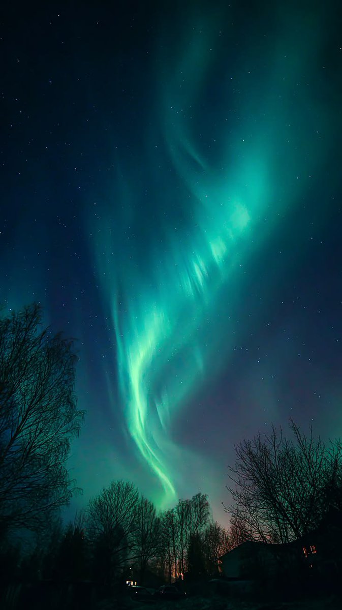 natureaest's tweet photo. Aurora Vibes https://t.co/d4ZGnC7GU9