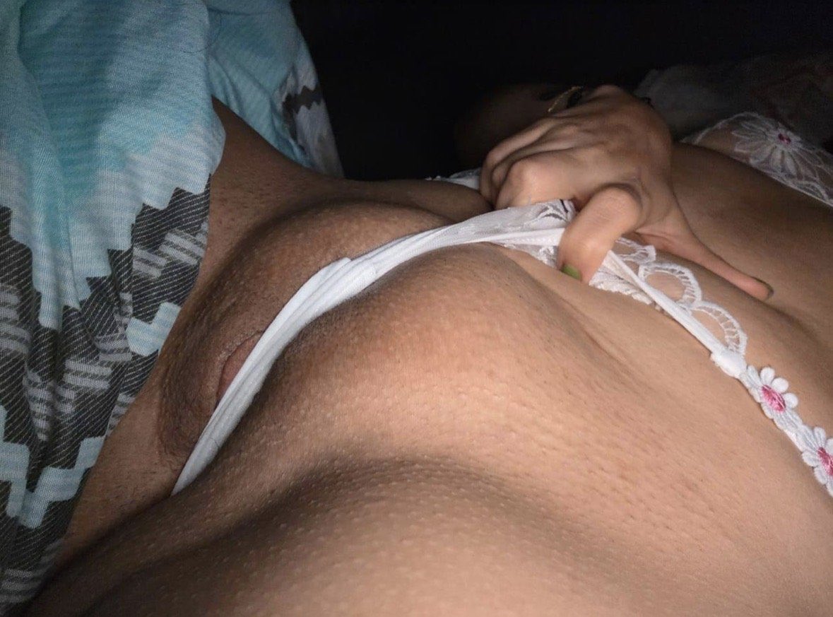XMan641287's tweet photo. Cuck sent in his gf, send in urs https://t.co/G9l27ODUUB