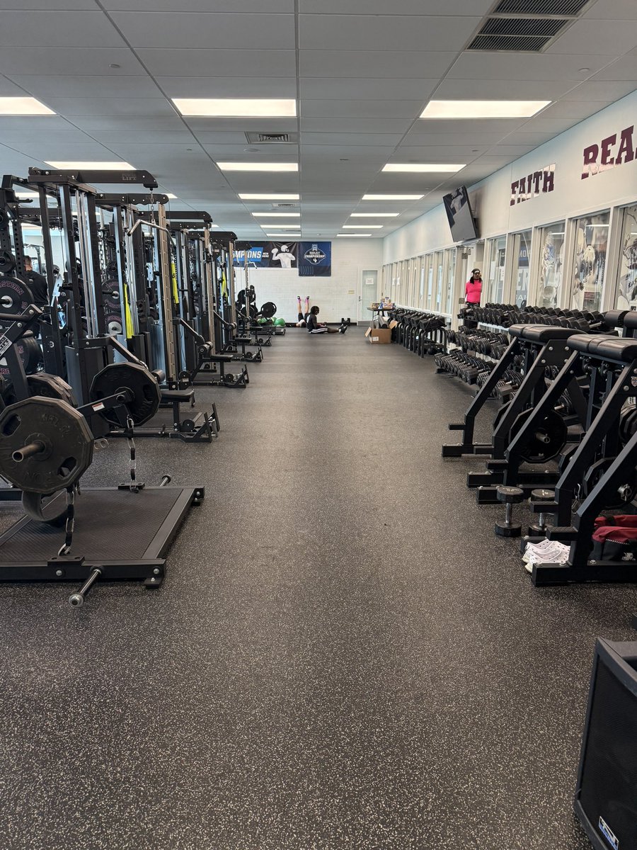 LucasHarder7519's tweet photo. Thank you @CoachNateHinkle and @CoachScottEU for a great visit today at Eastern University. Congratulations on a great win today and I loved my first experience on campus. 

@Trinity_HSFB 
@yarnevich 
@CaryMoyer 
@EdOBrienCFB 
@PaFootballNews 
@Pa_Preps https://t.co/6ZfoBicmSt