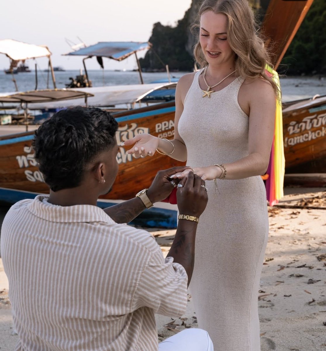 PranoySays's tweet photo. White woman married to Indian man 🤴🏿💕👸🏼 https://t.co/ftBWfPe1cp
