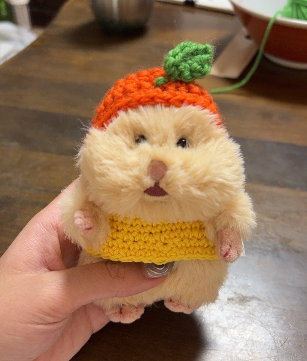 Uniatwa's tweet photo. 🍊🐹🤦‍♀️

#はむにぎり
#ぬい活
#編み物 https://t.co/toC1ZrTGpG