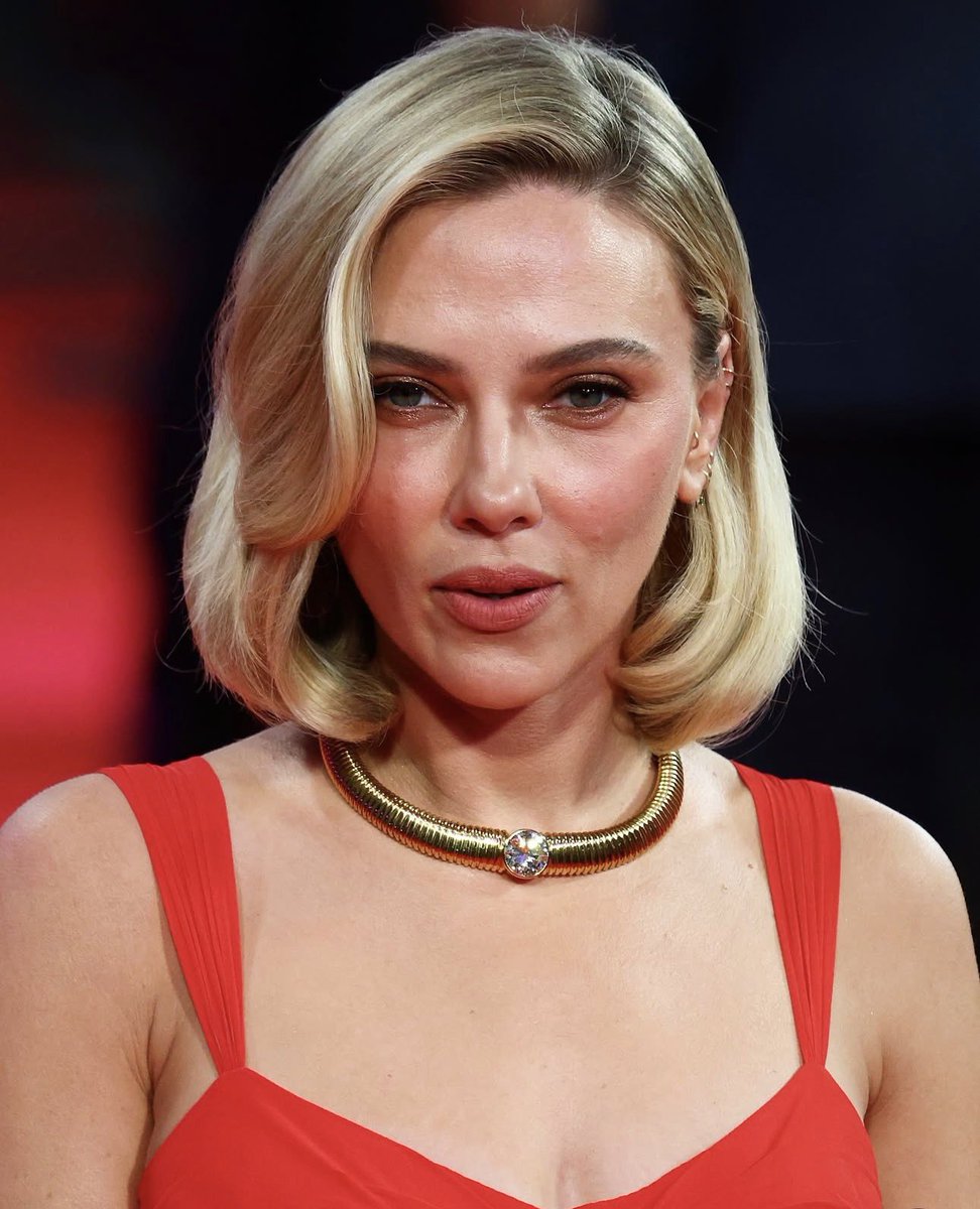 caeeelovesnat's tweet photo. TWO PREMIERES IN ONE DAYYY
THE SCARLETT JOHANSSON 💋 https://t.co/Pu45GOqhwG