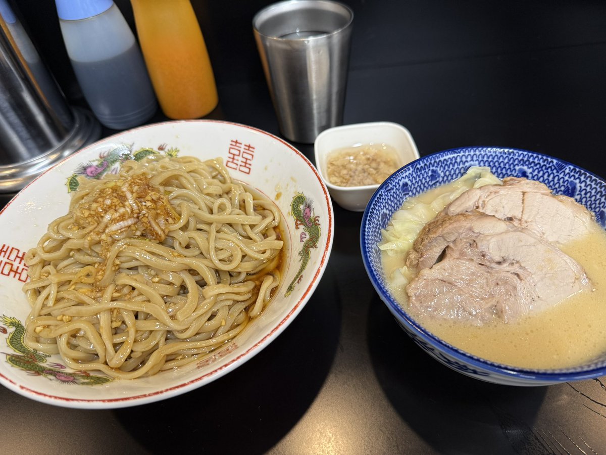 taltolto's tweet photo. ハイパーファットン
パタン300g
アブラマシ

今日は暑かったので、普通の！
ニンニクにずっと殴られてる感じw
豚とホロホロで美味しかった！！ https://t.co/iOQ2qBBLwv