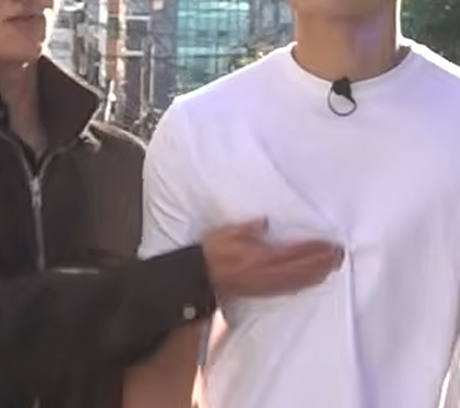 woooyomuffin's tweet photo. it's those white t-shirts man.. something about them https://t.co/xobhlr84iC