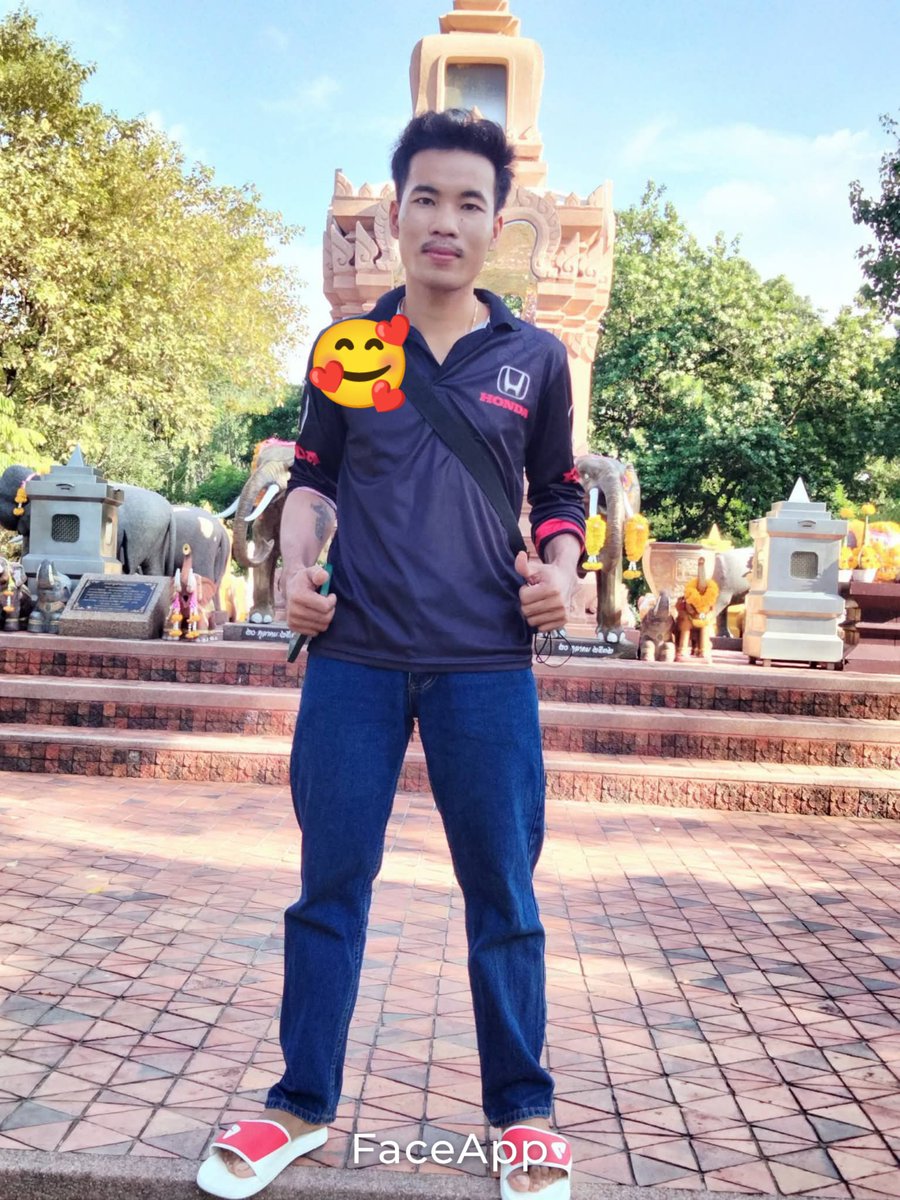 d7rsm's tweet photo. ឆាតមកលេងផងបង��ូនៗ https://t.co/VUkrO3PCaS