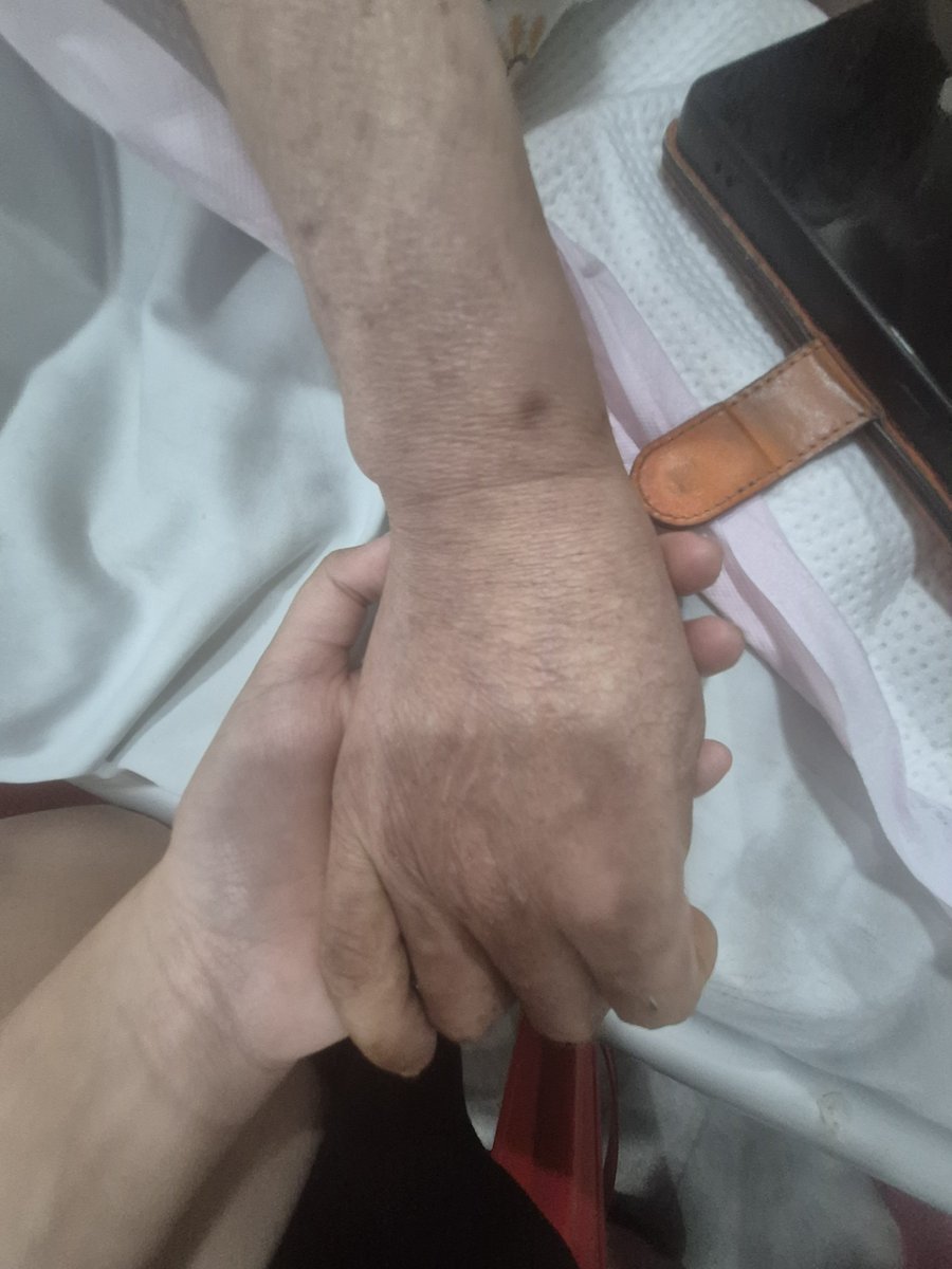 hingjjonku0325's tweet photo. 아빠랑 500살까지 살게 해주세요
아빠가 걸을 수 있게 해주세요
아빠 폐암이 다 낫게 해주세요
아빠랑 놀러갈 수 있게 해주세요
아빠랑 냉면 먹을 수 있게 해주세요
기적이 일어나게 해주세요🍀🍀 https://t.co/AkEaMJTHJg