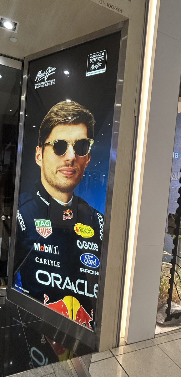 saiyu05's tweet photo. グラサンマックス
貴重な1枚

#F1シンガポールGP
#f1jp https://t.co/xPrGAVyh8i