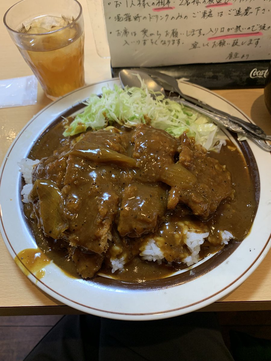 neko_mabo's tweet photo. the町洋食で
カツカレー
コレでいいじゃなく
コレがいい
美味しくいただきました
池袋駅前の
よさこいを添えて
#グリル百舌
#池袋 https://t.co/8qnU6bO1xH