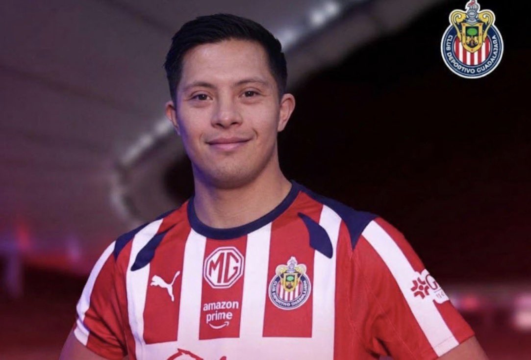 manuel_LG1996's tweet photo. De último momento.

Información de @A_EspermaOreo 

El cuate Sepúlveda fue diagnosticado con síndrome de Down en la previa del partido y aún así decidió jugar el clásico tapatío. https://t.co/zq2a9FMFvW