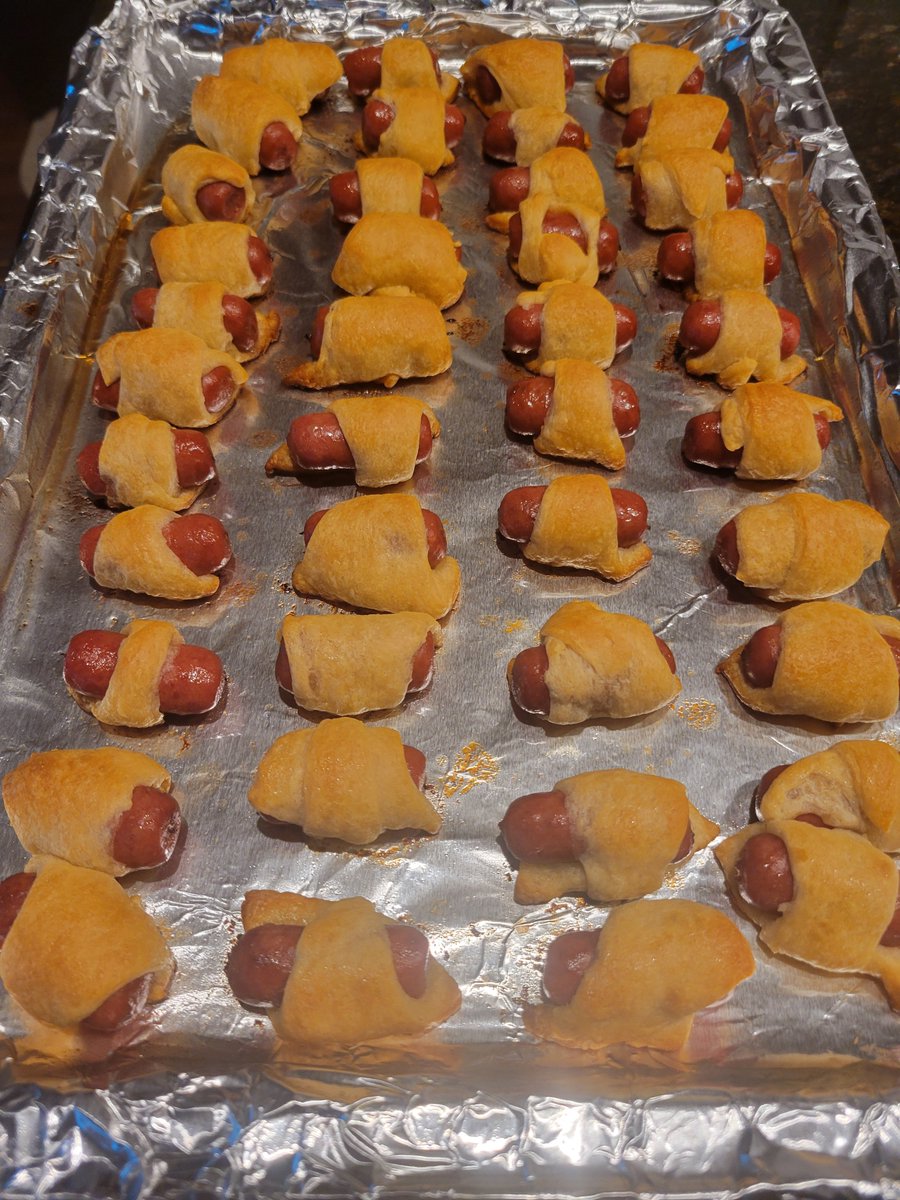 twon1313's tweet photo. I know it's late, but I wanted to dedicate my dinner tonight to last night's episode! The kids love it!! 🤣🤣🤣🤣🐖🐖 #OPLive https://t.co/nwQQE3VohE