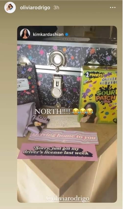 hugsbyomi's tweet photo. swifties y carpenters con la narrativa: “olivia nunca salió a parar el hate” 🥹
cuando sabrina tampoco paró el hate a camila cabello o cuando taylor no paró el hate de los swifties hacia olivia porque en la era SOUR su equipo le envió a kim kardashian una gift box 😬 https://t.co/giqJIL1GBq