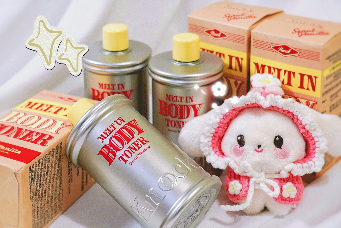 LOriinull_404's tweet photo. 姜呂尚推薦的身體保濕化妝水終於來了.ᐟ.ᐟ.ᐟ 
乳液感質地，塗抹身體卻不厚重黏膩，像液體一樣化開，香草冰淇淋的味道包裹全身( ˶ˊᵕˋ)੭♡

剛開始香氣比較濃郁，隔天會變清淡柔和，像自己自然散發的味道，超級喜歡.ᐟ.ᐟ.ᐟ 🌿

@knock_comma 
#YEOSANG #여상 https://t.co/8wfrZk52Y4