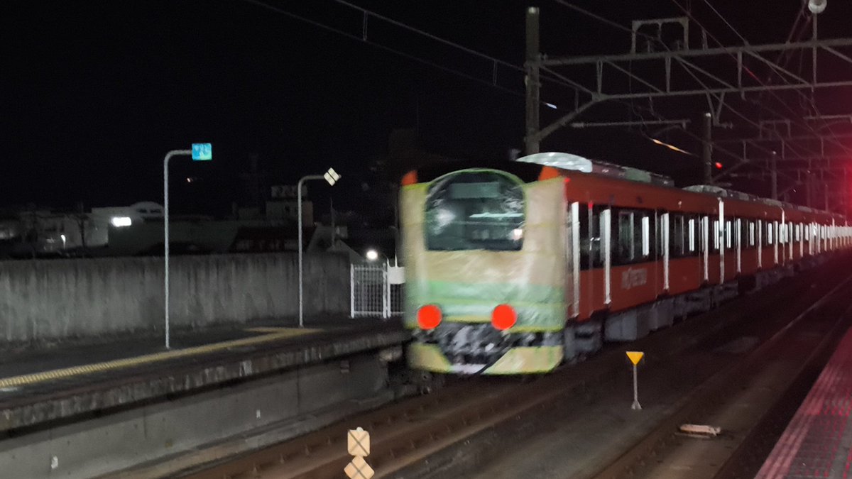 jrsnikoku5000's tweet photo. 10月10日　坂出にて
甲種輸送9895レ・伊予鉄7000系
何気に・・・甲種輸送撮るの人生初 https://t.co/cL2jLInYWz