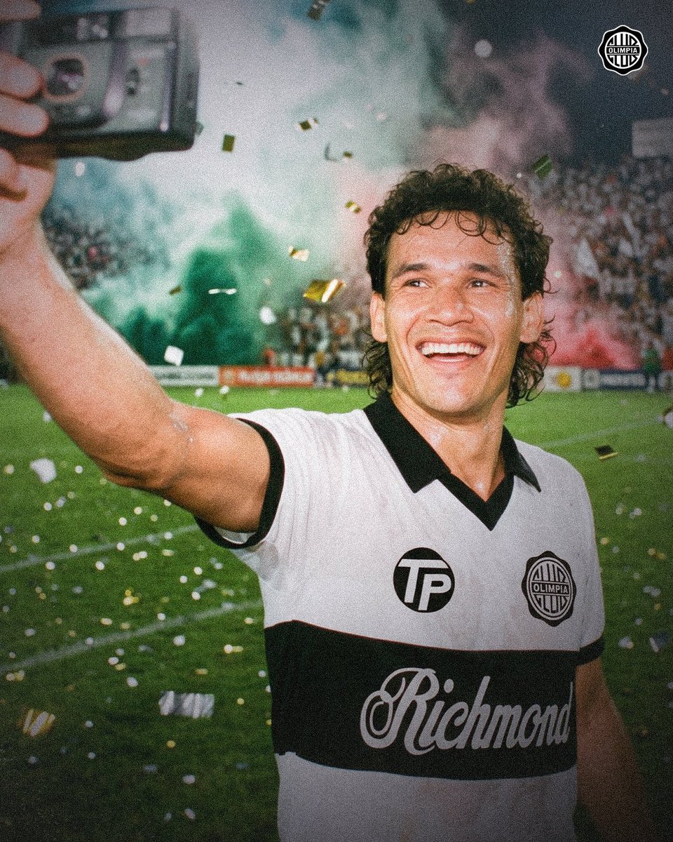 elClubOlimpia's tweet photo. La selfie del BICAMPEÓN DE AMÉRICA ⭐️⭐️ https://t.co/DW0xFnigOX