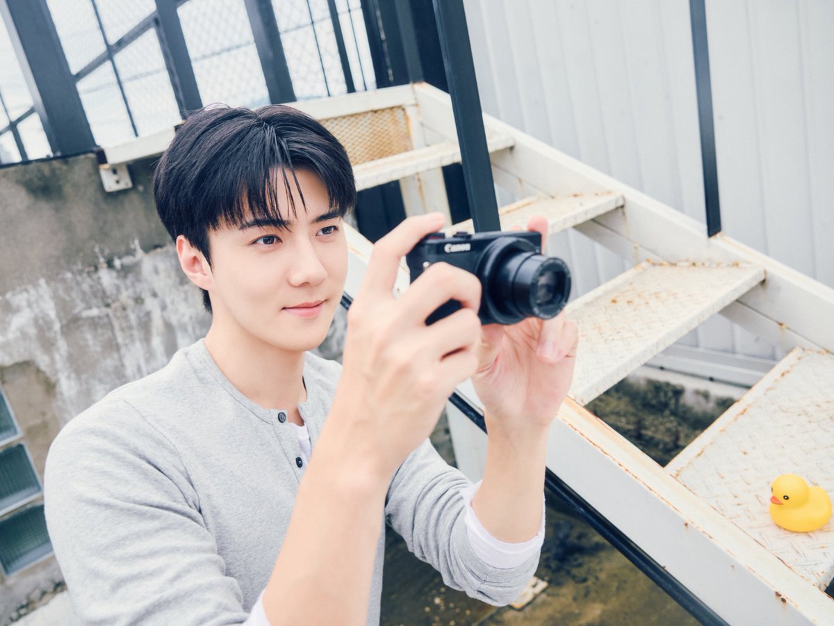 weareoneEXO's tweet photo. 2027 EXO SEASON’S GREETINGS 

COMING SOON

#2027SEASONSGREETINGS #EXO https://t.co/KJ3SmDGQEz