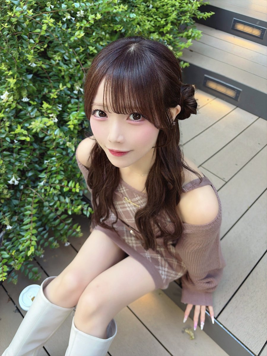 riku_ravidavi's tweet photo. おねーさんぽいでしょ？🐈‍⬛ https://t.co/Rj6YHh704J
