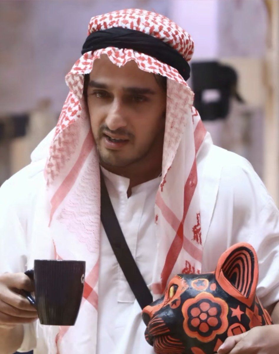 bhatyahyaa's tweet photo. But genuinely Qazi deserves the trophy #QaziKRockstars #QaziTouqueer #biggboss https://t.co/uO0s1afyom
