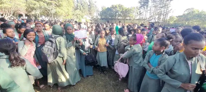 mottacity1's tweet photo. በምስራቅ ጎጃሞ ዞን በሞጣ ከተማ አስተዳደር  ሴቶች፣ ወጣቶችና ማህበራዊ ጉዳይ ፅህፈት ቤት  አስተባባሪነት የታዳጊ ሴቶች ህልም የኢትዮጵያ የነገ ተስፋ" በሚል መሪ ቃል  14ኛው ዓለም አቀፍ የታዳጊ ሴቶች ቀን በሞጣ ከተማ ተከበረ። https://t.co/BdSpajeHBK