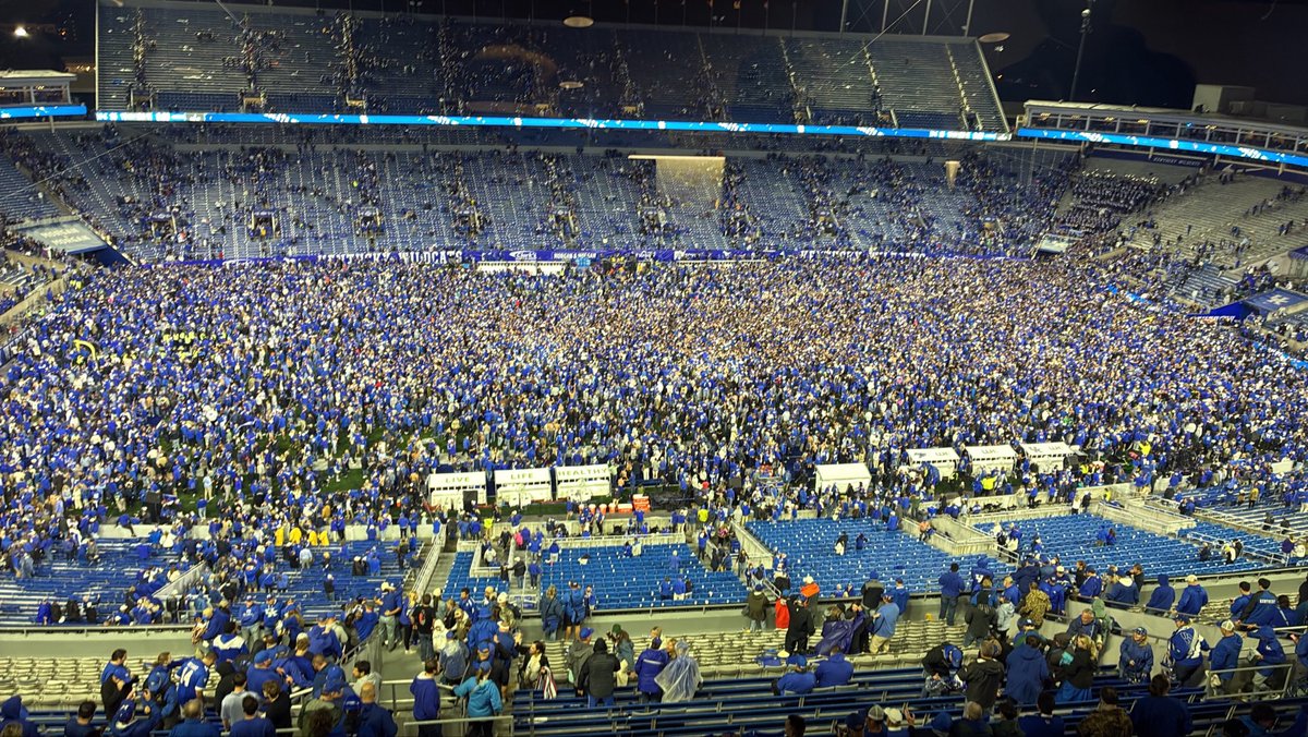 maxwellwise's tweet photo. The entire Kroger Stadium is on the field!!!  Unbelievable atmosphere https://t.co/icANgevZhQ