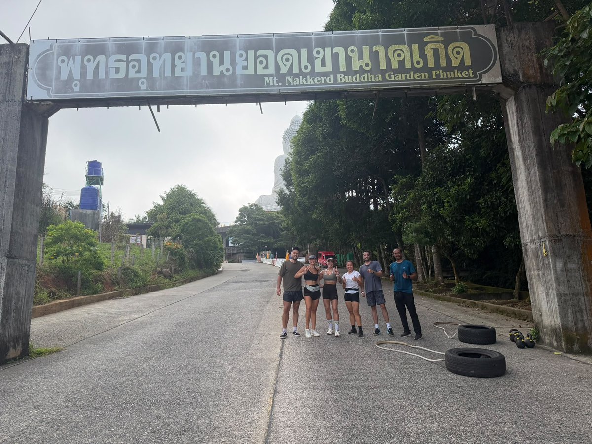 KayaashS's tweet photo. After a hectic @token2049 ..  I decided to make life even more brutal - came to Phuket (fitness street) and started with a Sunday morning Buddha run https://t.co/QycHzTNFy3