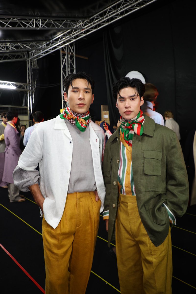 FlowerBoyTH's tweet photo. ออกงานคู่ก็จะแฮปปี้หน่อย 🙂

PEARLPEAK BIFW26 SIAM PARAGON

#SiamParagonBIFW2026xPearlPeak
#PearlPeak 
#37DegreesCelsius https://t.co/W3dXLaHDdA