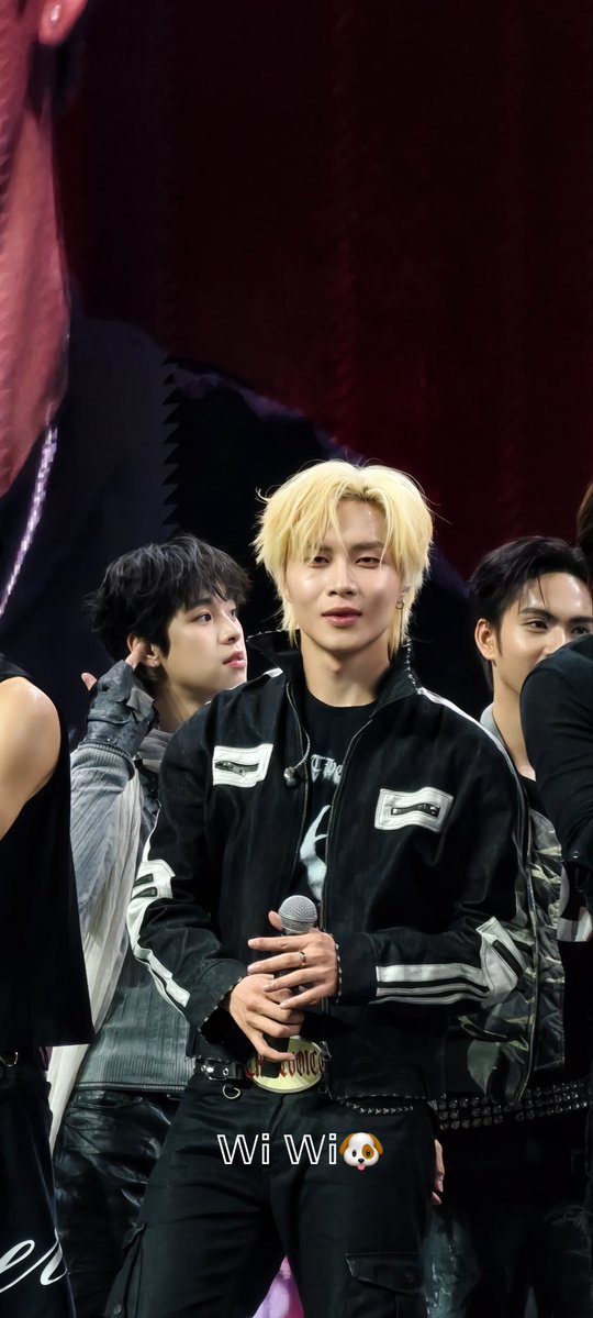 wilawan_2550's tweet photo. พี่ธี😳
#จั๋งธี #sonrayshowcase https://t.co/ANURFWMXxh
