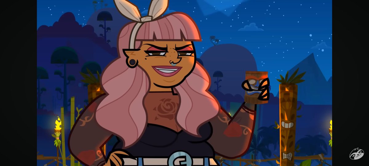 TrixieSoy's tweet photo. Siento que Natalia le da 40 vueltas a Sam como villana. Y genuinamente le está poniendo honda a su participación en el show. 

Entiendo que verla salvarse de ser eliminada cuando lleva en riesgo como 5 capitulos, es frustrante. Pero a veces el show necesita ese picante para funcionar. Su participación da bronca, ha traicionado a mucha gente, siempre se sale con la suya y ha conseguido mantenerse en pie aún cuando todos la odian Y ESE es el objetivo del personaje. 

Incluso la manera en que se ha salvado, ha Sido construida de antes. El tema del totem nos lo metieron hace 7 capítulos. 

Su subtrama con Lake intentando "eliminar sus peones para dejar a la reina expuesta" es interesante. La eliminación de Fiore estuvo brutal. Cuando Rosa fue eliminada por ella, también fue shockeante. Quieren drama? Natalia le pone drama a la cosa. 

Ahora, necesito: Que su victoria sea satisfactoria de ver, o que su derrota como villana también lo sea. Un karma bueno, no como el de Riya "soy millonaria pero estoy triste porque Connor le está dando verga a otra que no soy yo" 

#disventurecamp5
#campamentodesventura