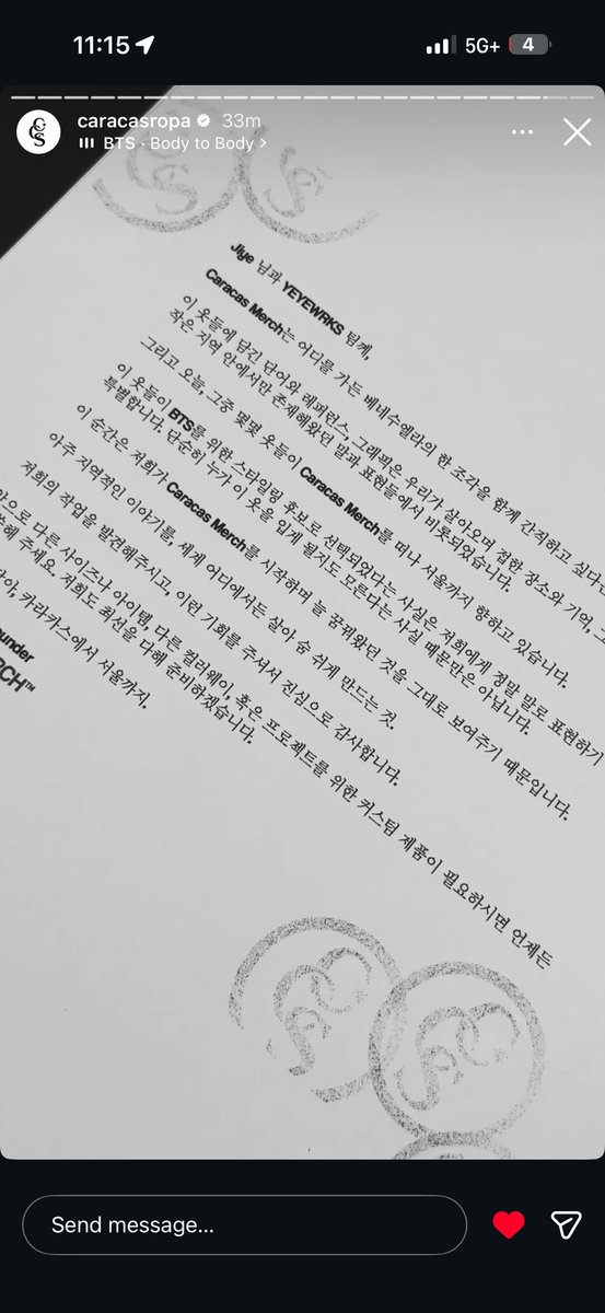 OUTR0HOSEOK's tweet photo. YO SABÍA QUE IBA POR AQUÍ !!! YO SABÍIIIA que el equipo de bts escogió la marca para que bts la use https://t.co/8FCfAUoDEd