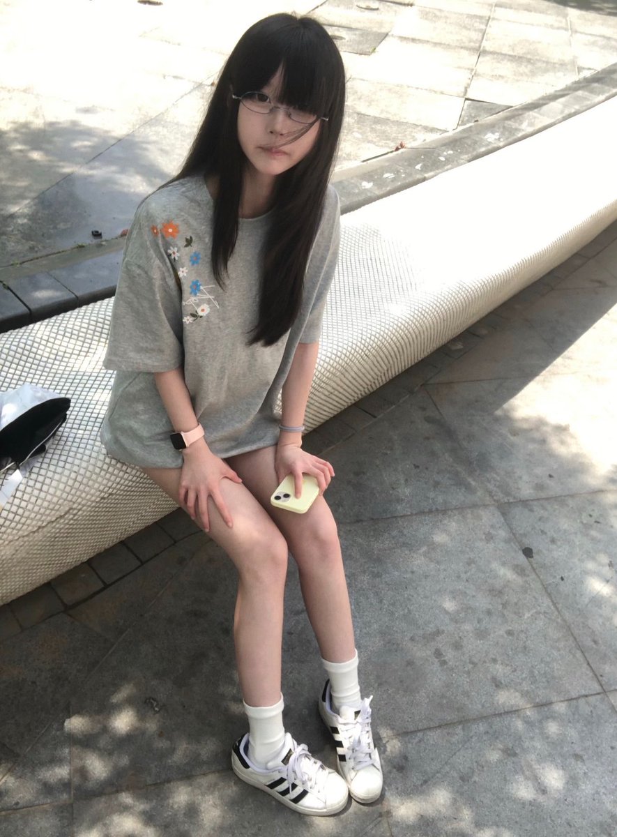 yyyyyy54260's tweet photo. 高中的时候好稚嫩的吧，刚刚发了一条居然没有裁好图…我恨呀！ https://t.co/w1zyldL9Y1
