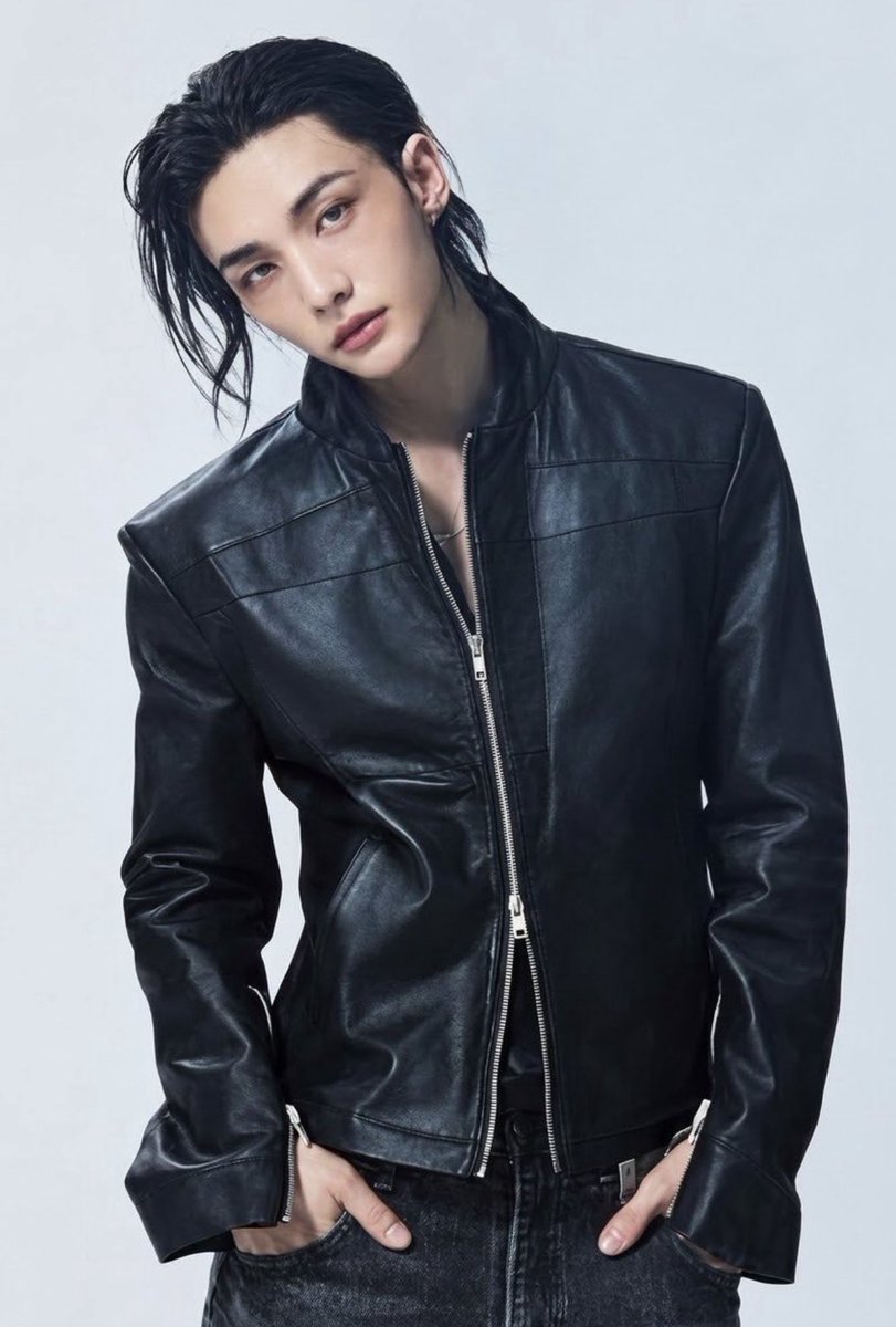 hyunjinpost's tweet photo. https://t.co/XV6bEQWWTd