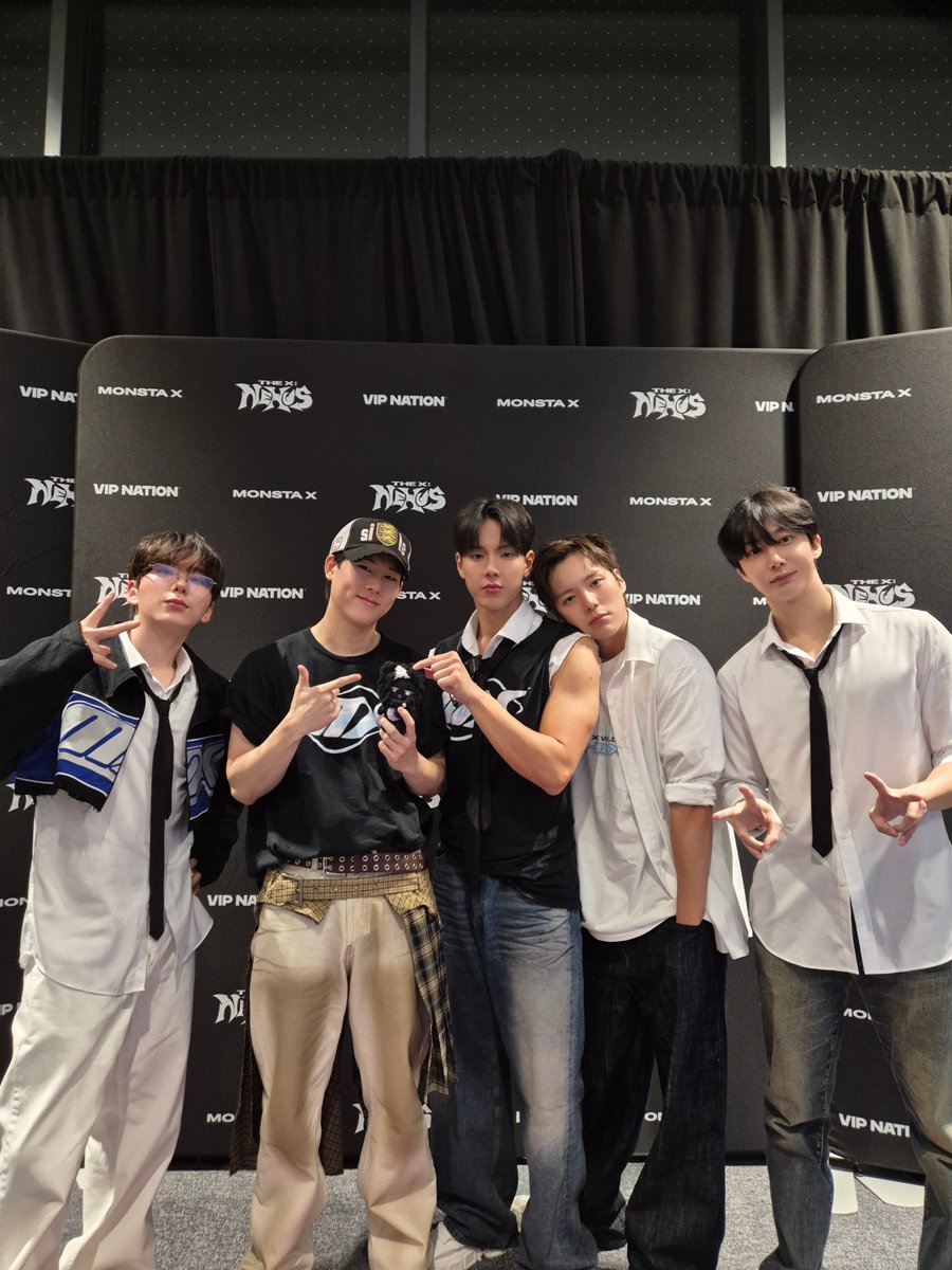 OfficialMONSTAX's tweet photo. [📸]
2026 MONSTA X WORLD TOUR
[THE X : NEXUS] IN TORONTO

20261010 (SAT)
I love you, MONBEBE! ❤️

#MONSTAX #몬스타엑스
#MONSTAX_THEX_NEXUS
#사랑한다몬베베 https://t.co/pPx30qaq83