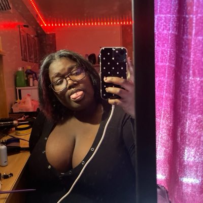 collegeghostt's tweet photo. #NewProfilePic https://t.co/MucBw1Im7N