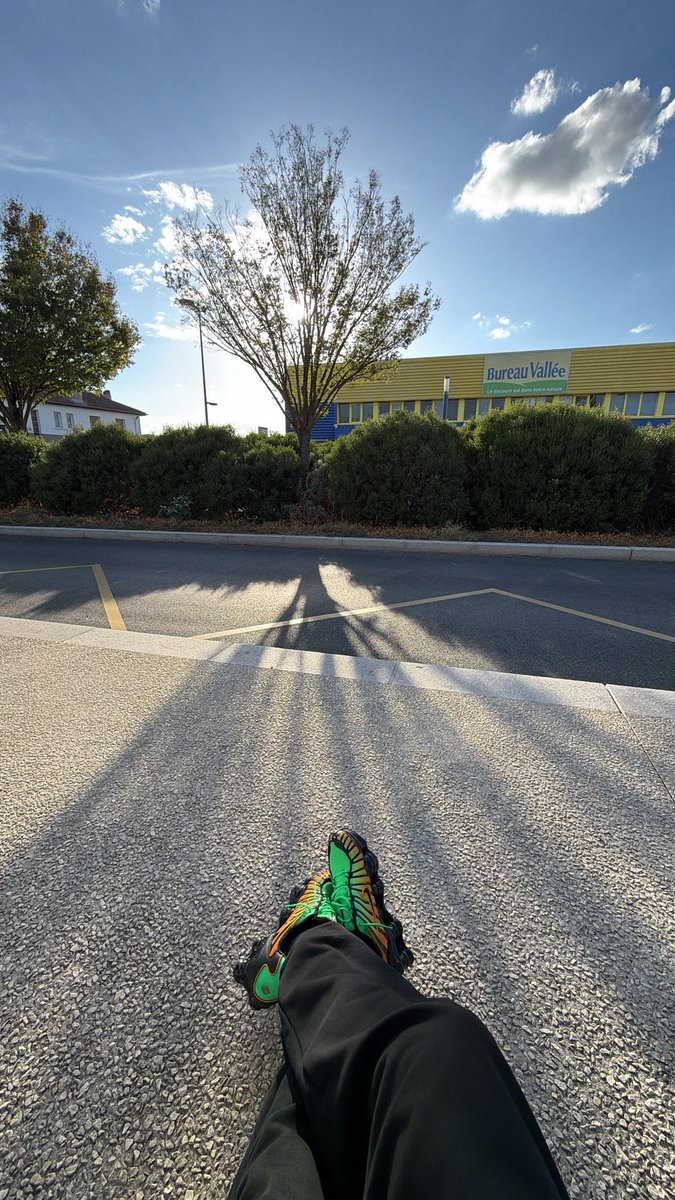 MarcD_Aurel's tweet photo. Shox TL https://t.co/bqifD5cM0w