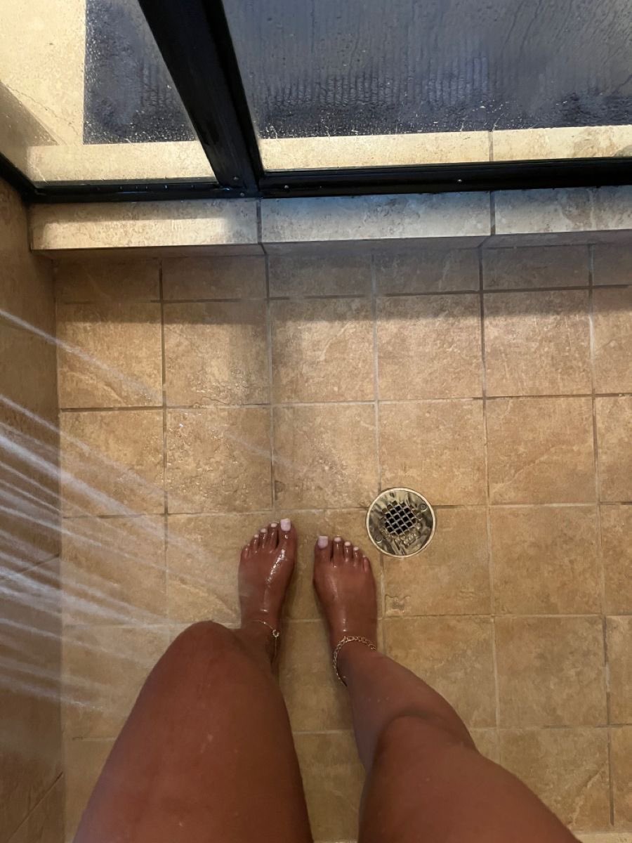 pinkkbunnyyxx's tweet photo. pretty feet thread? I’ll start https://t.co/pDrwgvKOjl