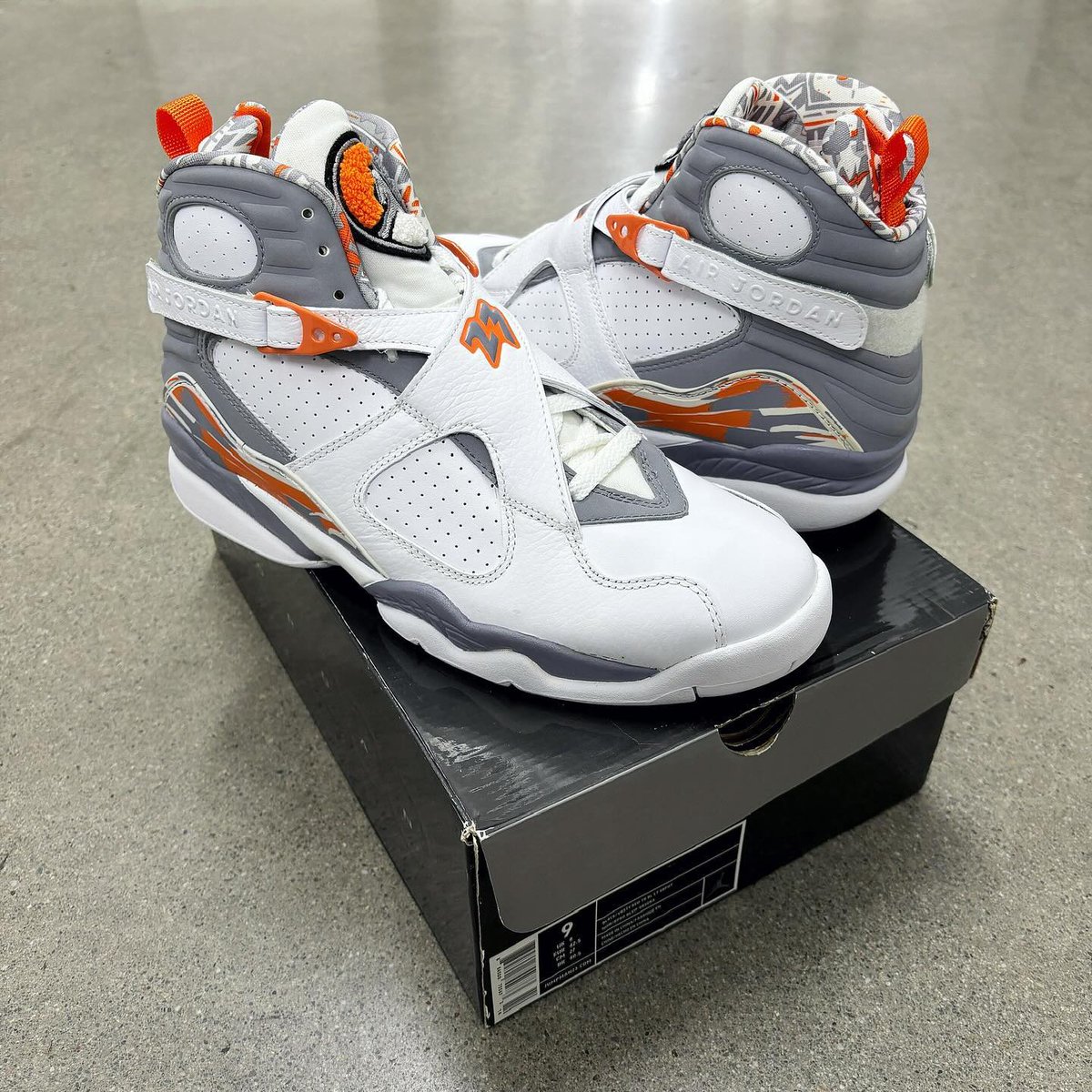 insanesneaker's tweet photo. Air Jordan 8 ‘Orange Blaze’ (2007) 🍑 https://t.co/MZ1vgRmSAO