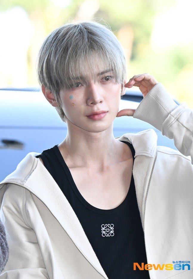 615915_yeosang's tweet photo. これがどこまで事務所へのアピールになるのかはわからんけど、ヨサンが19位に入ってるので毎日投票🗳️し続けてます🥹
制限はないし簡単な投票です❣️
お手隙の方ポチッとして行ってください〜🌼🥰

#여상 #YEOSANG #ヨサン
#에이티즈 #ATEEZ #エイティーズ https://t.co/iGNqYjRsD5