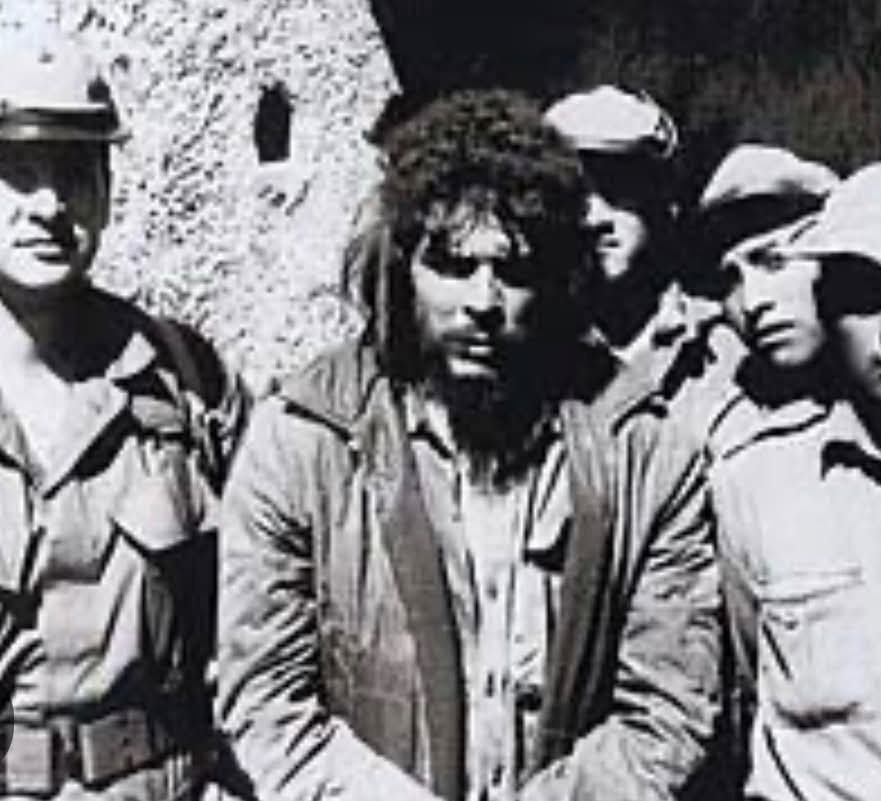 CarlosLeon1545's tweet photo. @Richard89Cubano Se jodio el comandante https://t.co/E7hyn0Z83Y