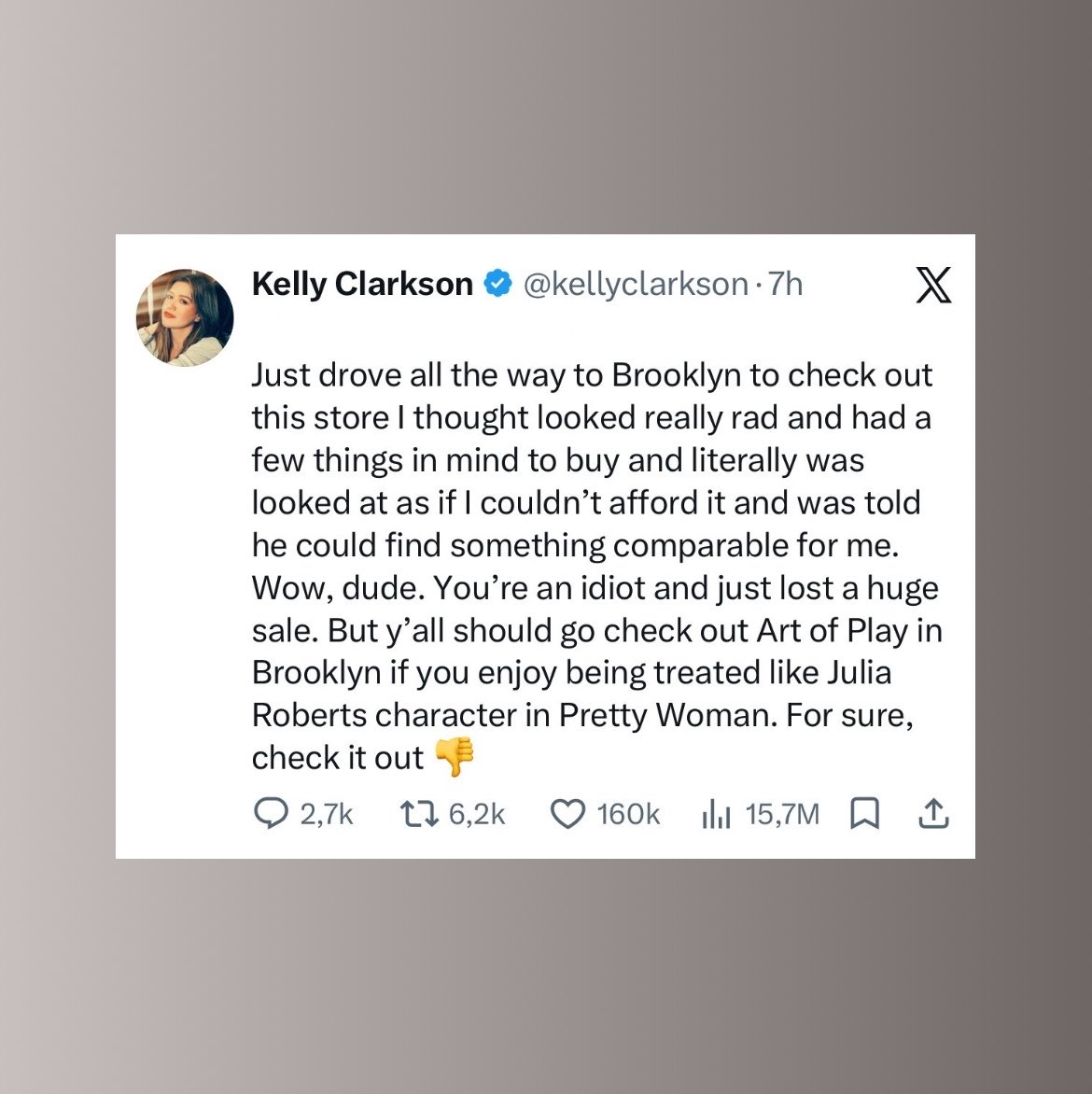 KellyStats's tweet photo. Kelly Clarkson calling out a Brooklyn store for treating her like she couldn't afford to shop there necomes her most-liked, most-commented and most-viewed Tweet:

#1. Tweet calling out a Brooklyn store: 160k likes (7 hours)
#2. Tweet supporting Taylor Swift: 159k likes (7 years) https://t.co/ADXgJFwgj9