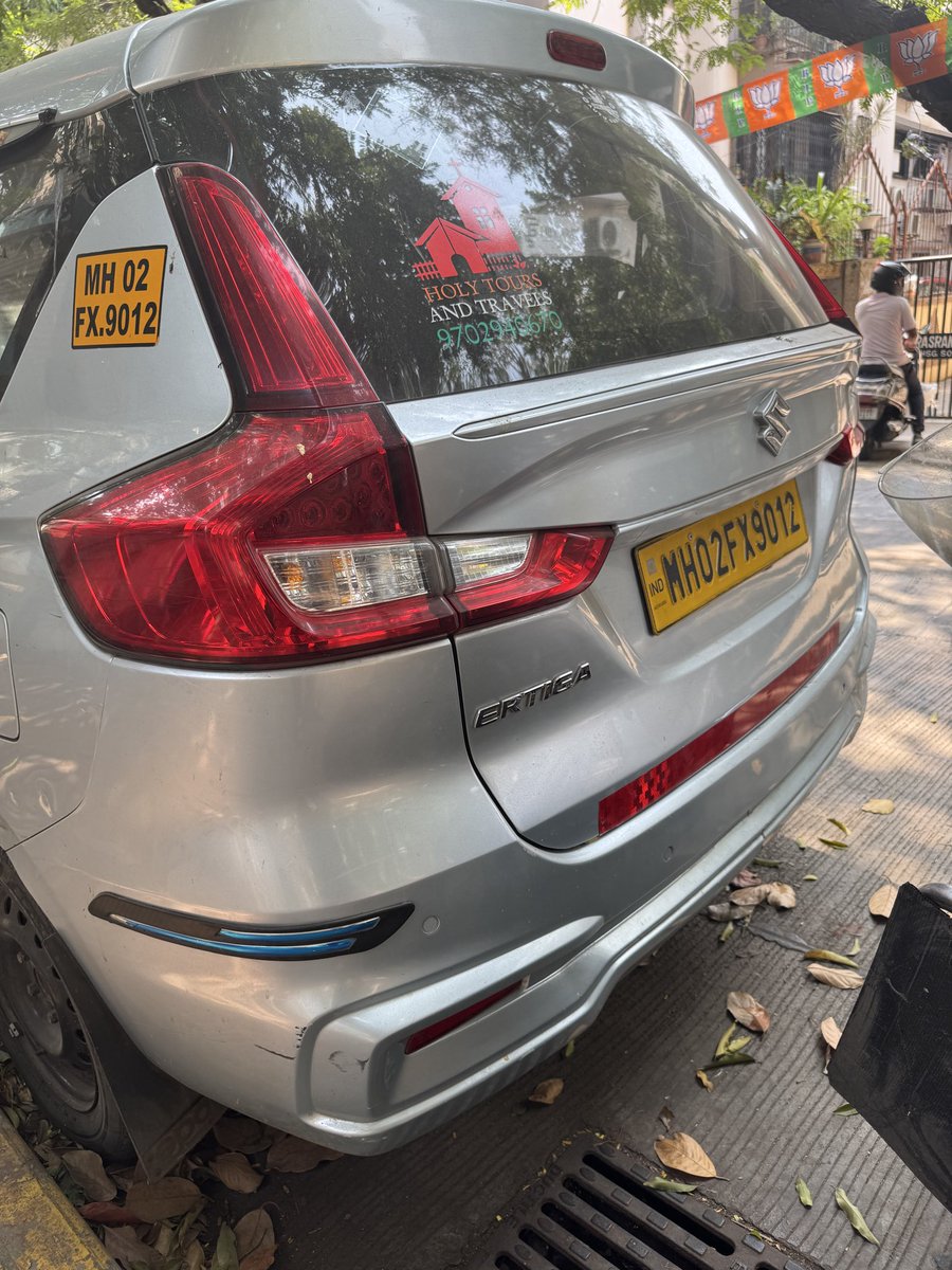 savetps6's tweet photo. @MTPHereToHelp @MumbaiPolice MH02FX9012 parked in same spot since 4 DAYS IN A NOPARKING ODD/EVEN DATES has proximity siren making noise with every plane passing residents need your help TPS6 Rd No 1 nr Venus Soc Santacruz west Mumbai -54. PLS HELP🙏🏻
#mncdfcollective https://t.co/uyydRaGTpp