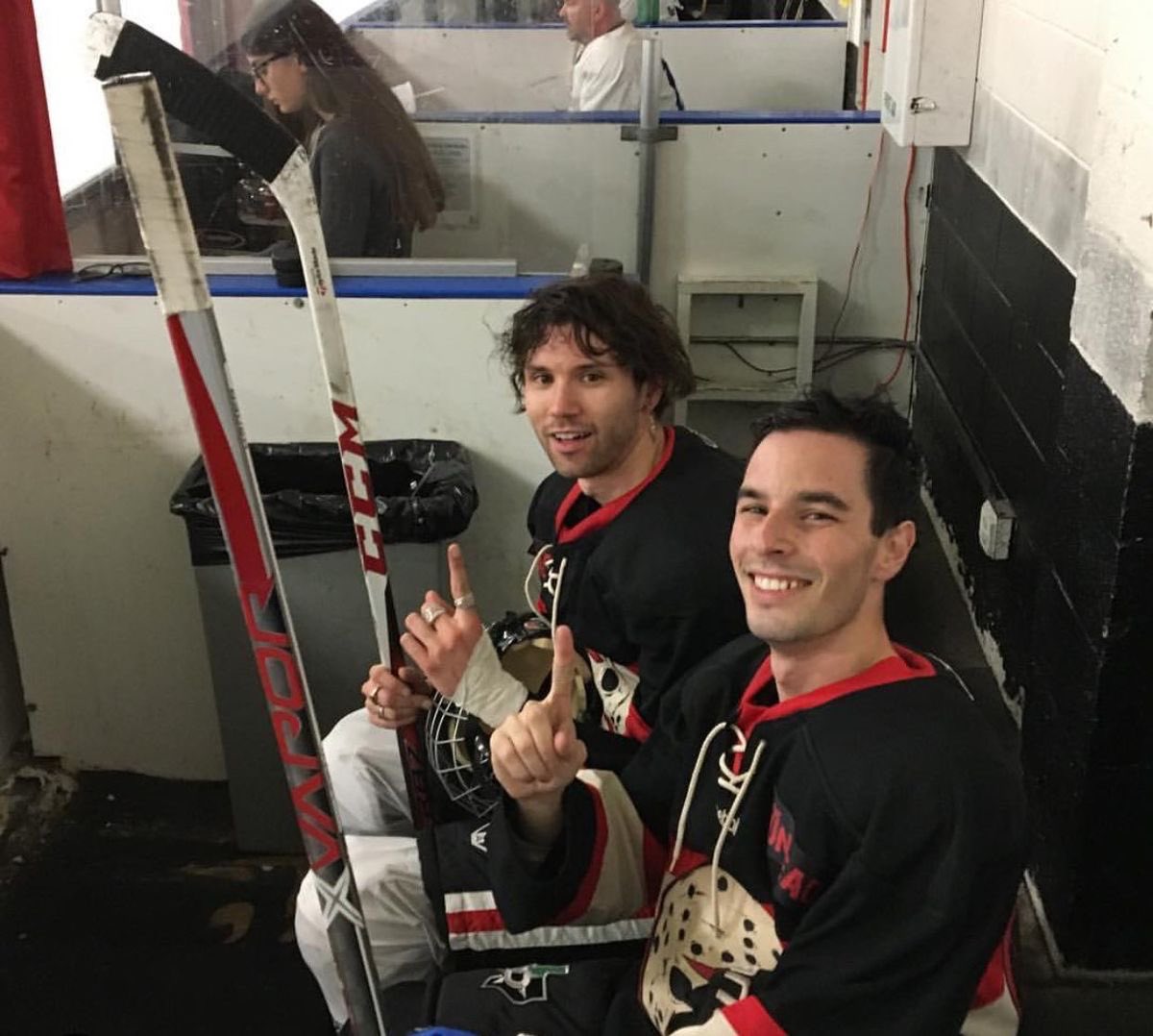 datingena's tweet photo. the cutest hockey fan evverrr aaawwwww https://t.co/clAx6fnWCS