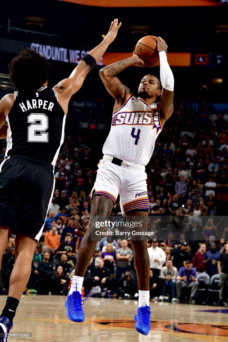 clarkmode_'s tweet photo. caitlin 1s spotted during nba preseason https://t.co/6aAvH7SOh0