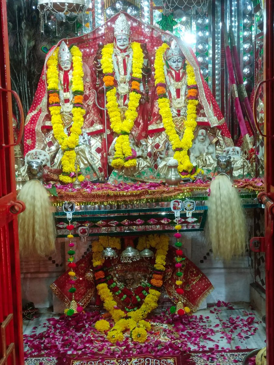 PureAstro2's tweet photo. Bhagwan Ram, janm ke pehle Ma Durga ka aashirwaad liye (#ChaitraNavratra #RamNavmi) aur janm ka sabse main reason - Raavan vadh karne se pehle bhi Ma Durga ke aashirwaad liye (#AshvinNavratra #VijayDashami)

Bol #SiyaVar #RamChandra Ki Jay 🙏
#JaiMaaAmbe #JaiShreeRam

#ShubhNavratra #Navratri