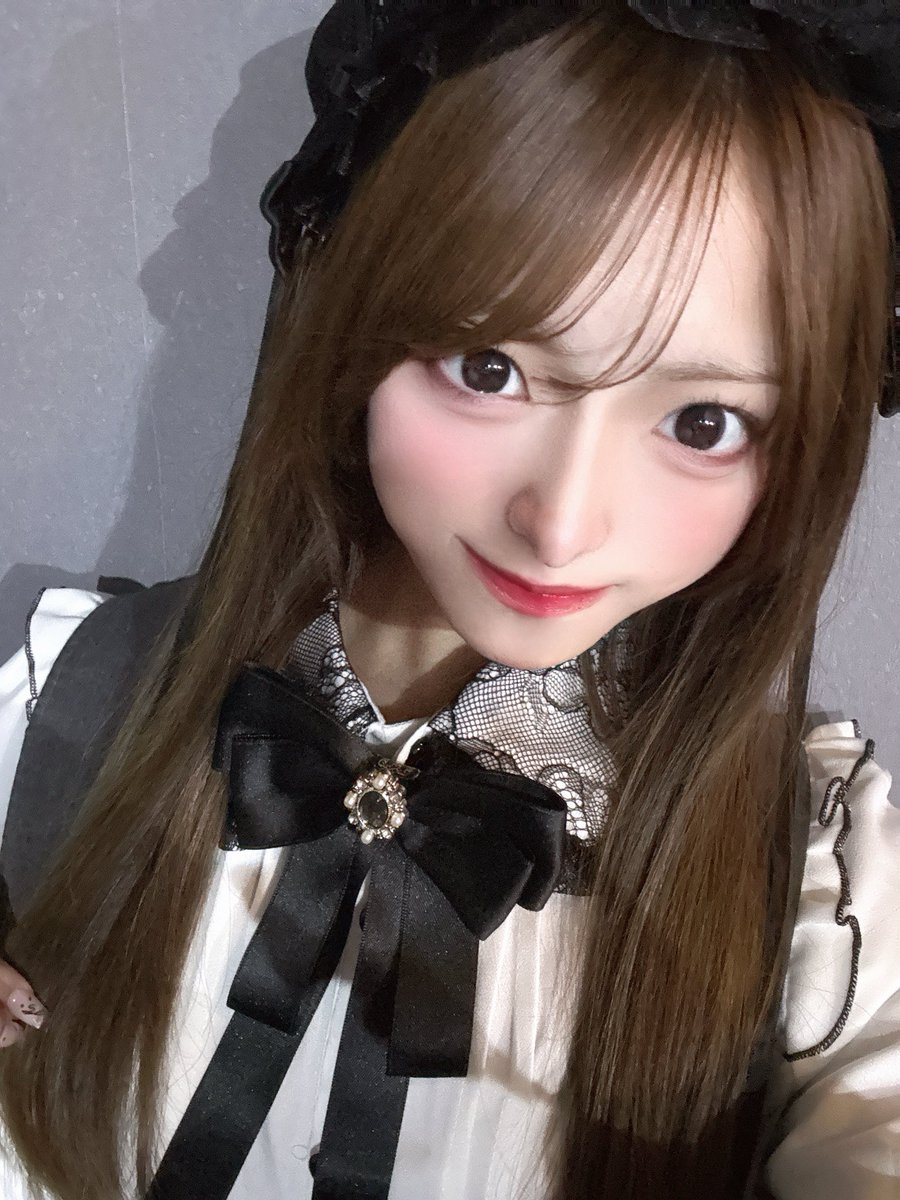 miri___al's tweet photo. 出勤しました！21:15までいます♡

@andlove_akb https://t.co/sgfs2nLoqu