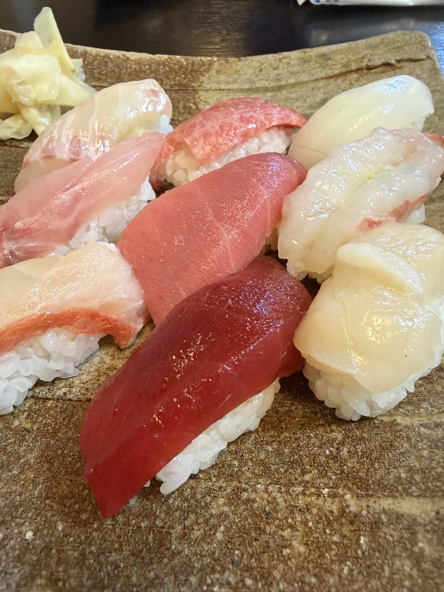0311Kkk's tweet photo. お客様のお店ですんごく美味しいお寿司頂いてきました=͟͞🍣
死ぬまでにまた食べられるかなこんな良い物🤤
めちゃんこ美味しかった🎶 https://t.co/AIDh7nwYVY