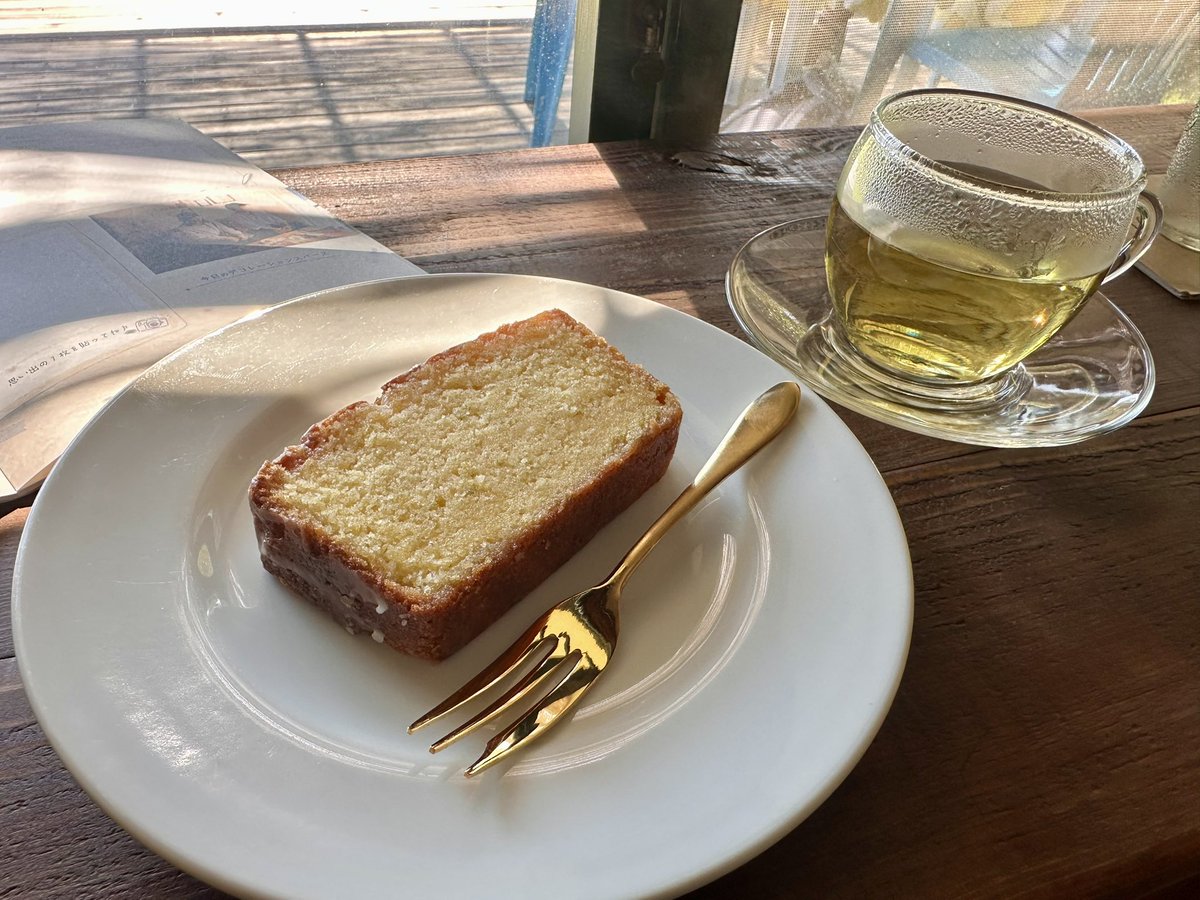 ocherione's tweet photo. 櫂が豪快に食べてたあのレモンケーキ🍋
頂いて来ました！
味は顔に出るからとこだわって作られた映画に出て来たレモンケーキと同じレシピだそうです🎆
#汝星のごとく https://t.co/BC1UvjEhc3