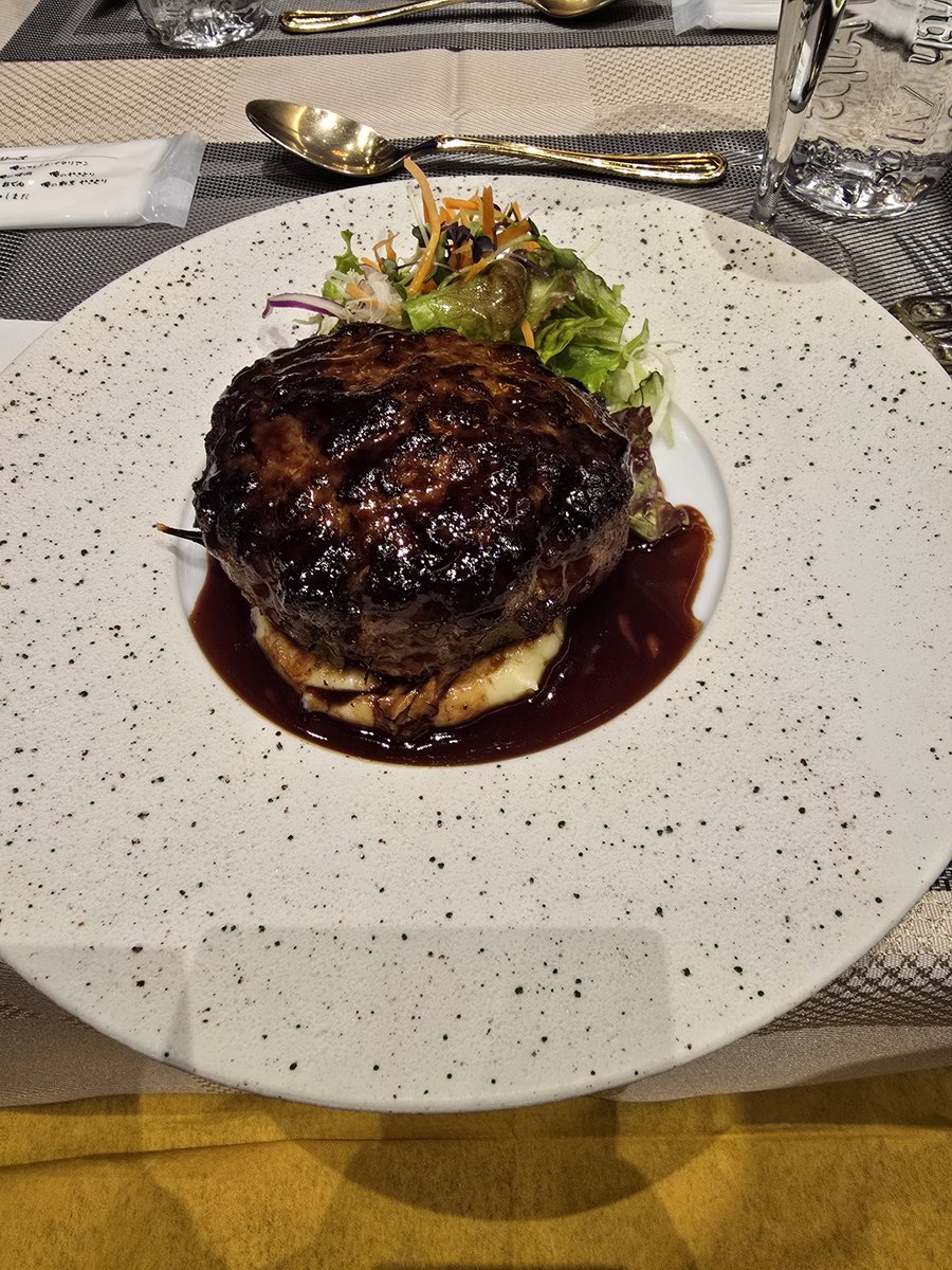 runa_fay's tweet photo. 大変おいしいお茶会ですわー！
#Rst_STORIA https://t.co/ChLMSkS7SH