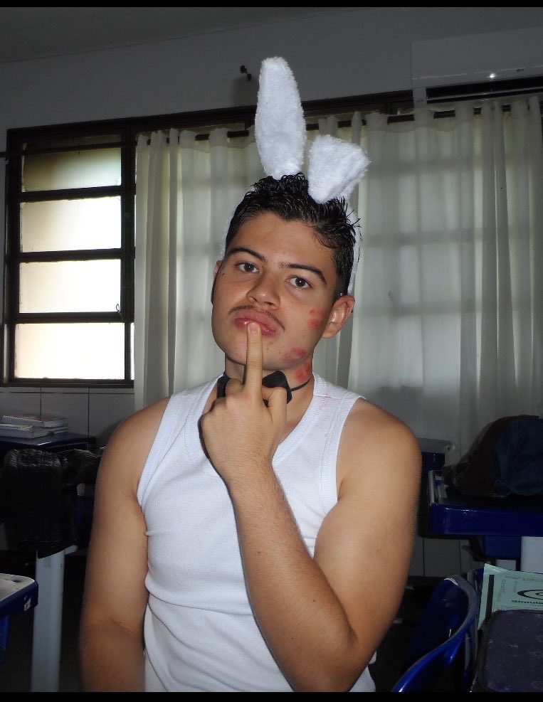kauagabb's tweet photo. born to be a bunny 🐰💋 https://t.co/lzPYZH5x2n