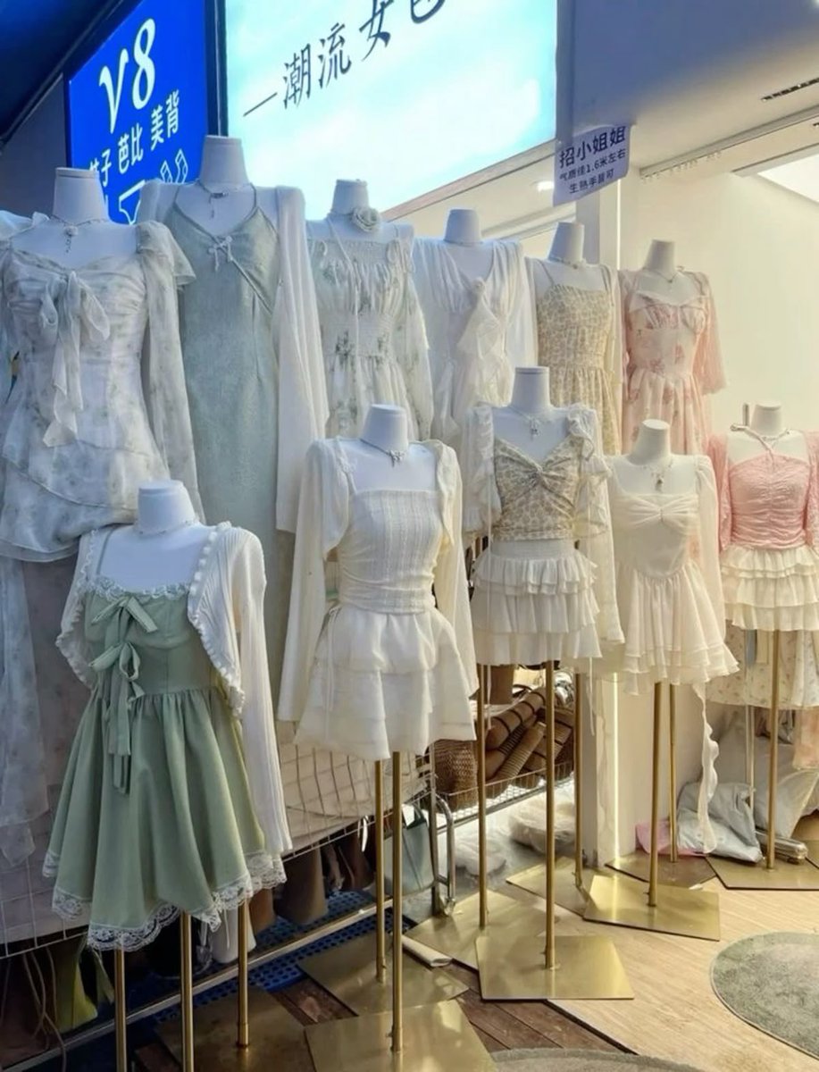 AJfinds_'s tweet photo. MGA MHIE! 😭😂 WALANG DAMUTAN DITO,  REVEAL NATIN ANG REAL TEA SA THAI &amp; VIETNAM FASHION FINDS NA 'TO! 🇻🇳🇹🇭✨ 

SOBRANG CHIC &amp; PRETTY, MUKHANG CLEAN GIRL ANG ATAKE PERO SUPER BUDGET-FRIENDLY! PA-BUDOL KA NA RIN MHIE! 😍💸￼ https://t.co/zRhOqB1i05