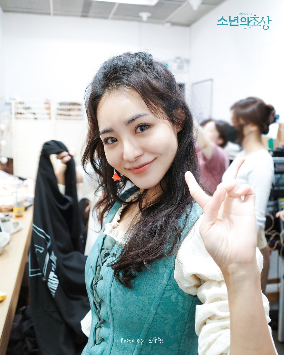 rnbtheatre_kr's tweet photo. [뮤지컬 #소년의초상] 🎨💐

📷 막공 D-7
추억의 사진 대방출 #1

"너와 내가 웃으며 나눴던 그날의 추억"

(Photo by. 유현 야코포)

2026.07.28 - 10.18
대학로 TOM 2관 https://t.co/kLSyWd3ie3