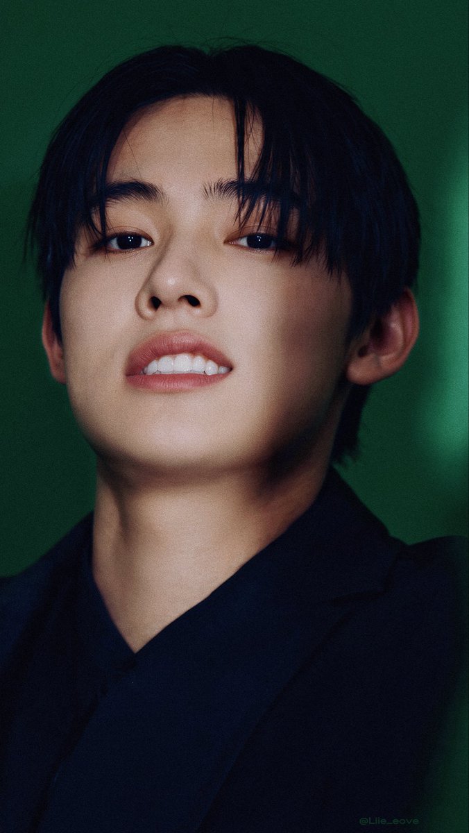 seonghyeonpics's tweet photo. SEONGHYEON MEETS LOUISVUITTON

#SEONGHYEONxLV
#SEONGHYEON #성현
#CORTIS #코르티스 https://t.co/srYE2Y0uS9